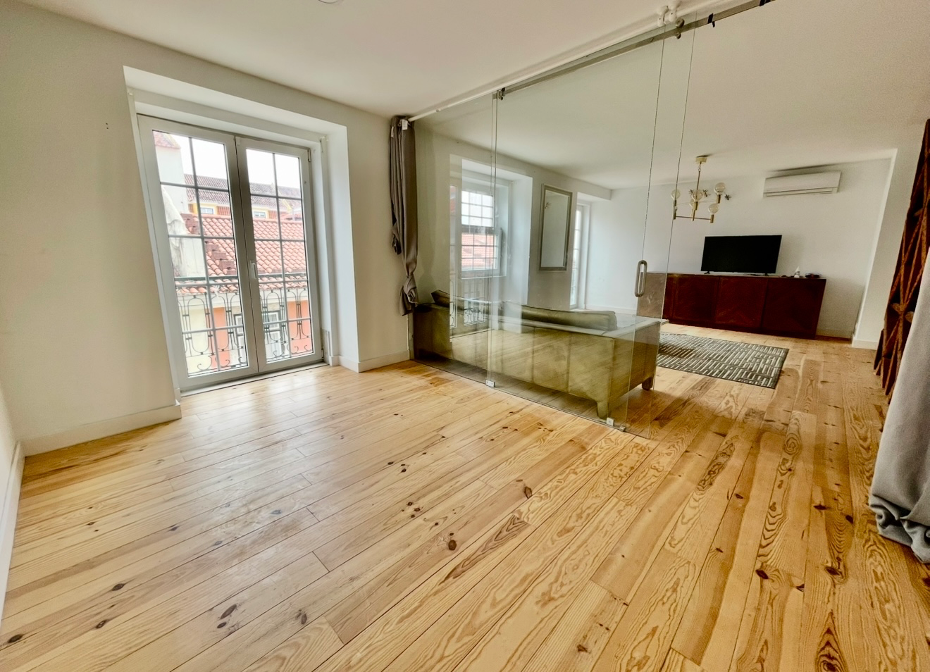 quarto ligado com sala